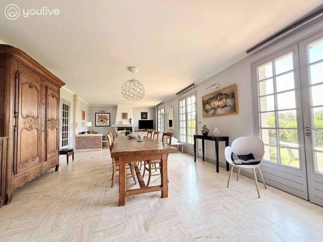 Maison à ANGERVILLE-LA-MARTEL