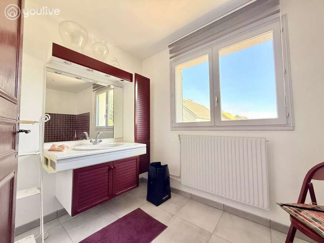 Maison à ANGERVILLE-LA-MARTEL