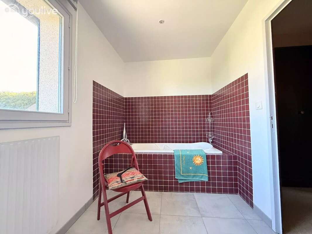 Maison à ANGERVILLE-LA-MARTEL