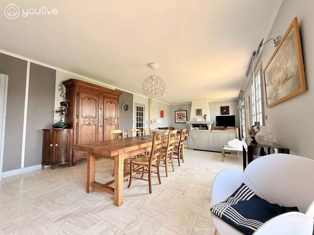 Maison à ANGERVILLE-LA-MARTEL