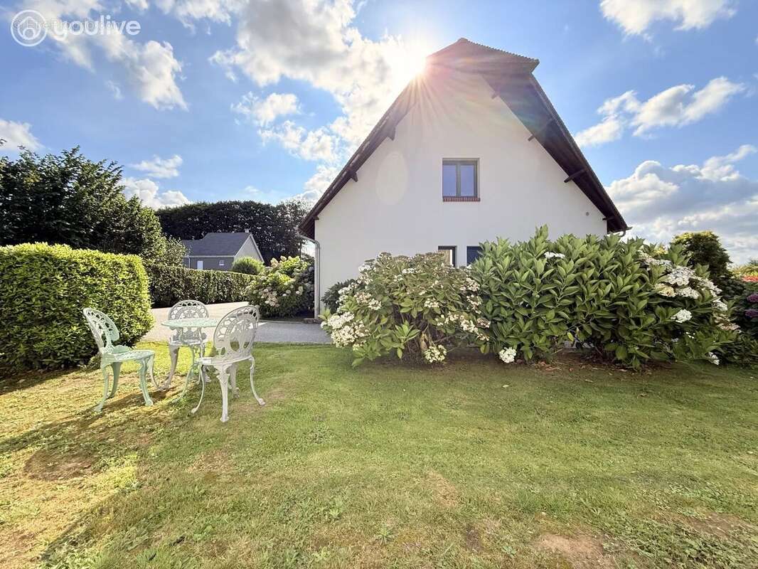 Maison à ANGERVILLE-LA-MARTEL