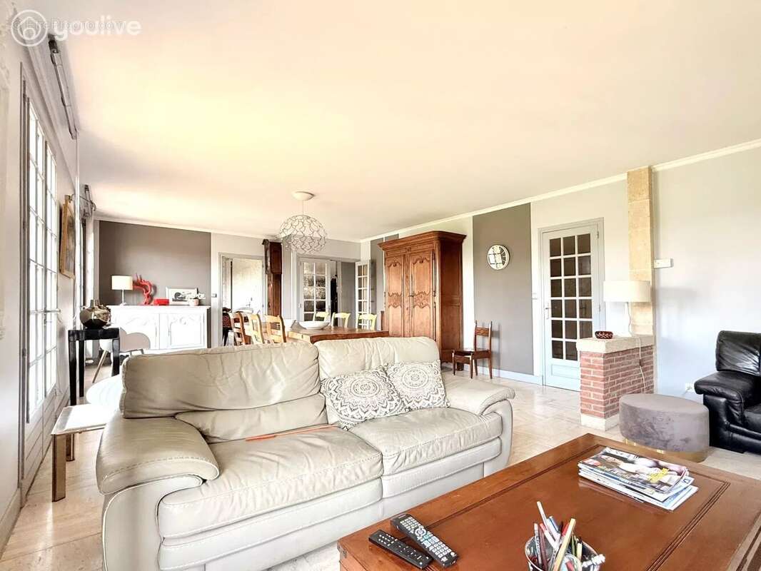 Maison à ANGERVILLE-LA-MARTEL