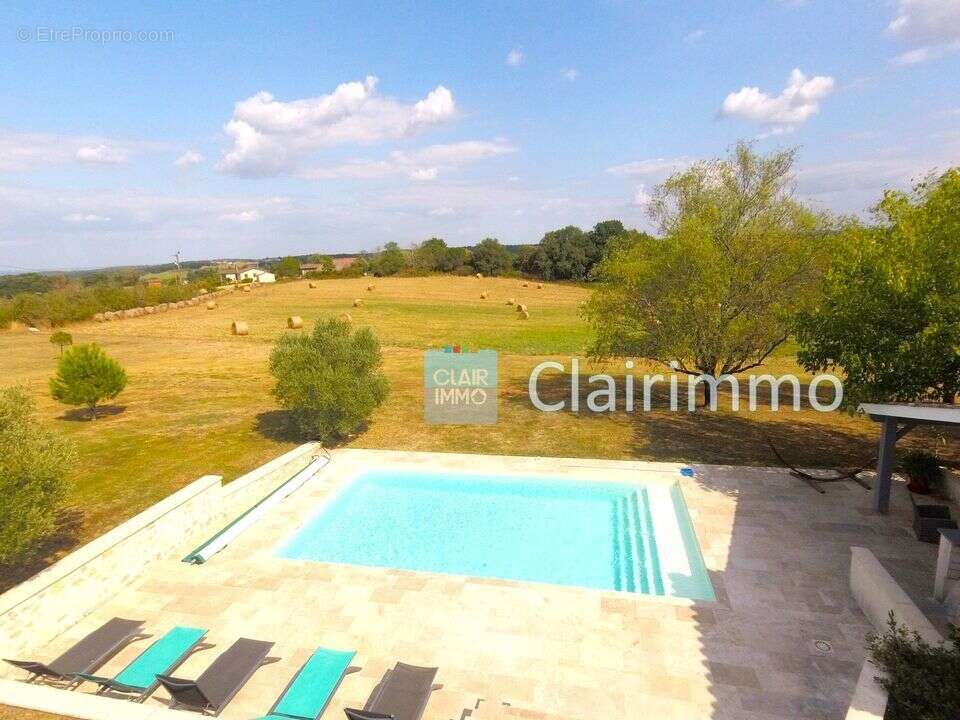 rénovation-pierres-terrain-piscine-poutre apparentes-gite-Rb - Maison à COCUMONT