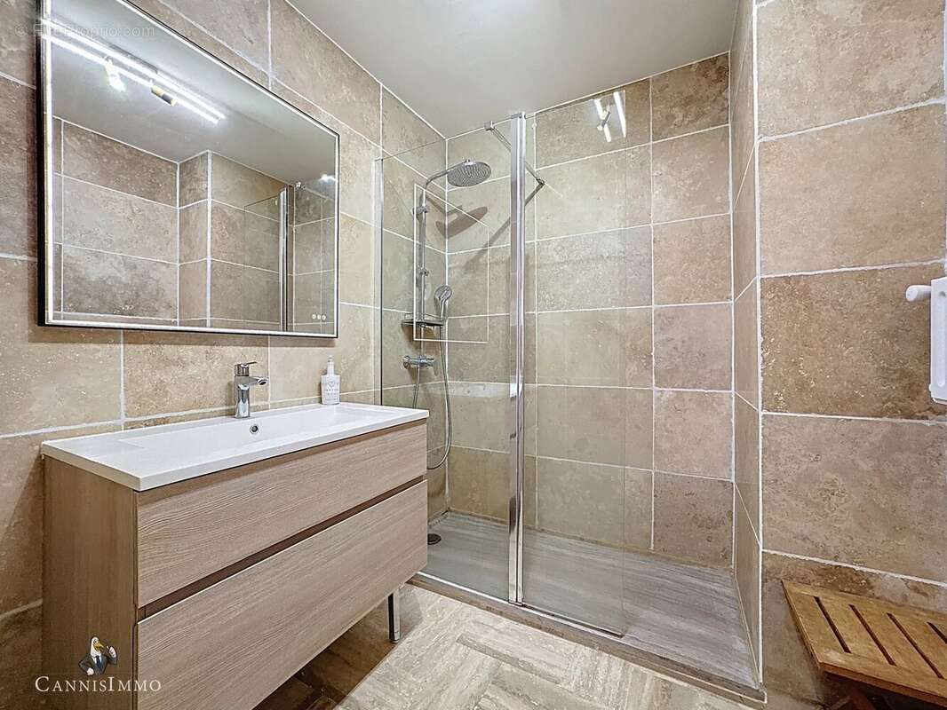 Appartement à MANDELIEU-LA-NAPOULE