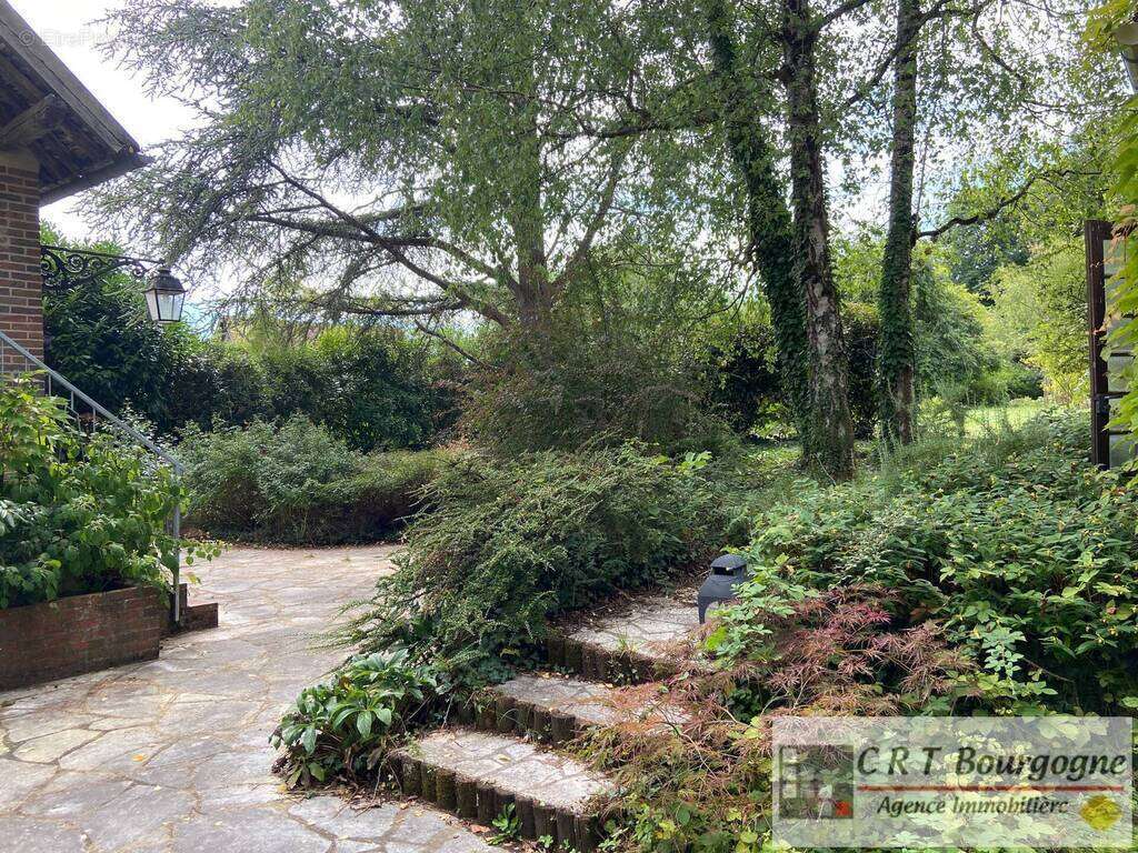 Maison à VILLIERS-SAINT-BENOIT