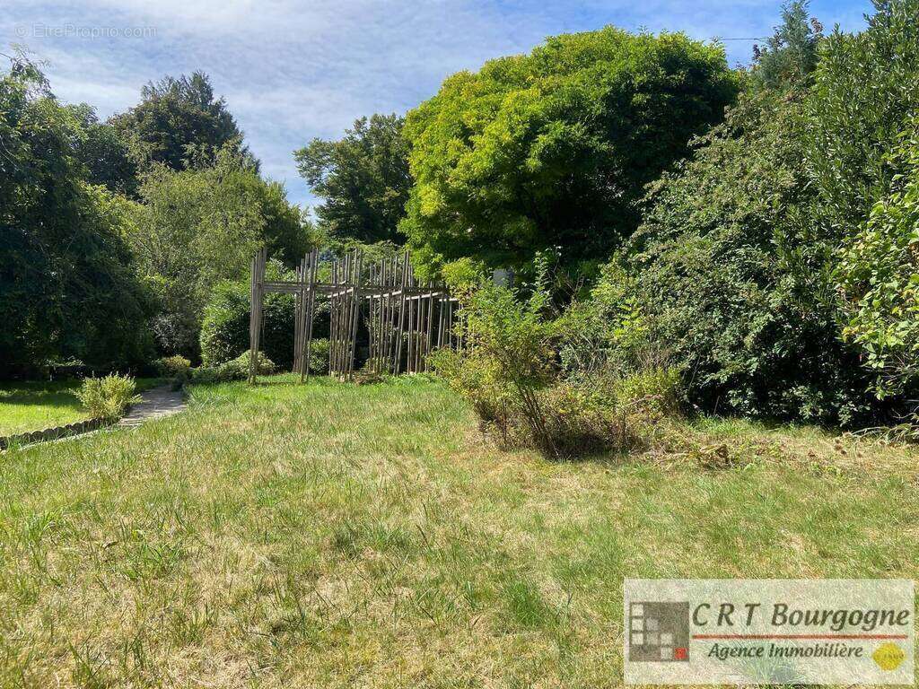 Maison à VILLIERS-SAINT-BENOIT