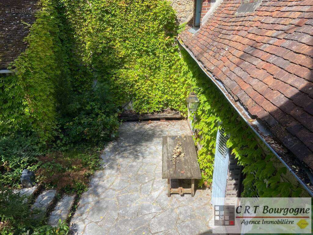 Maison à VILLIERS-SAINT-BENOIT