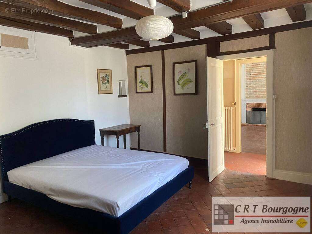 Maison à VILLIERS-SAINT-BENOIT