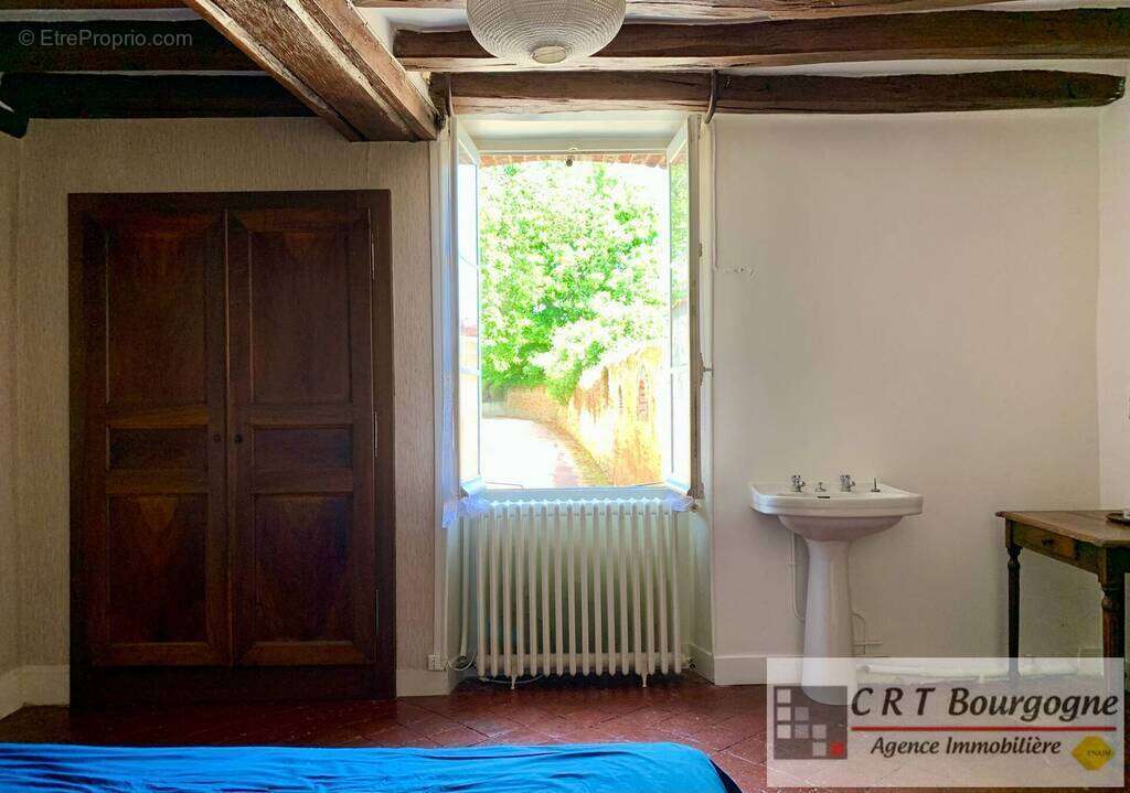 Maison à VILLIERS-SAINT-BENOIT