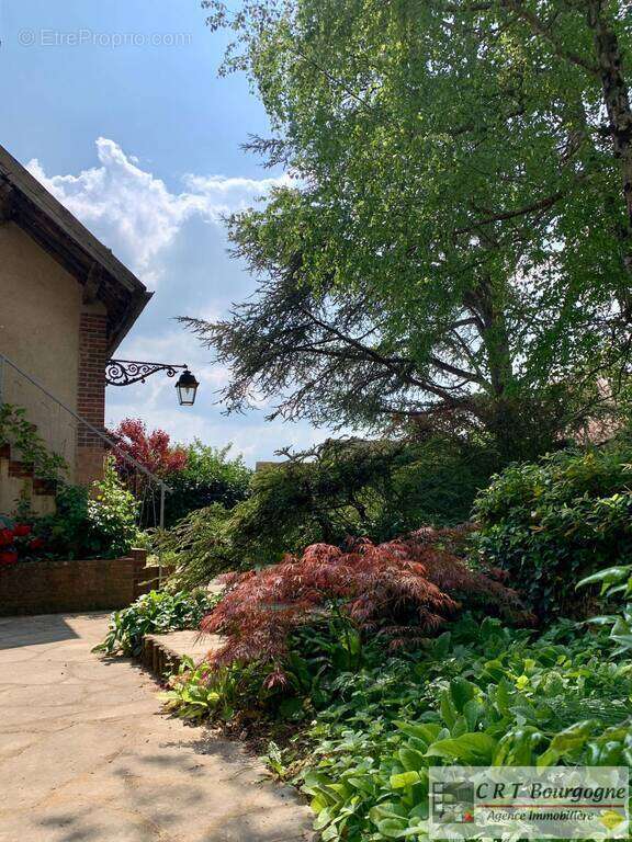 Maison à VILLIERS-SAINT-BENOIT