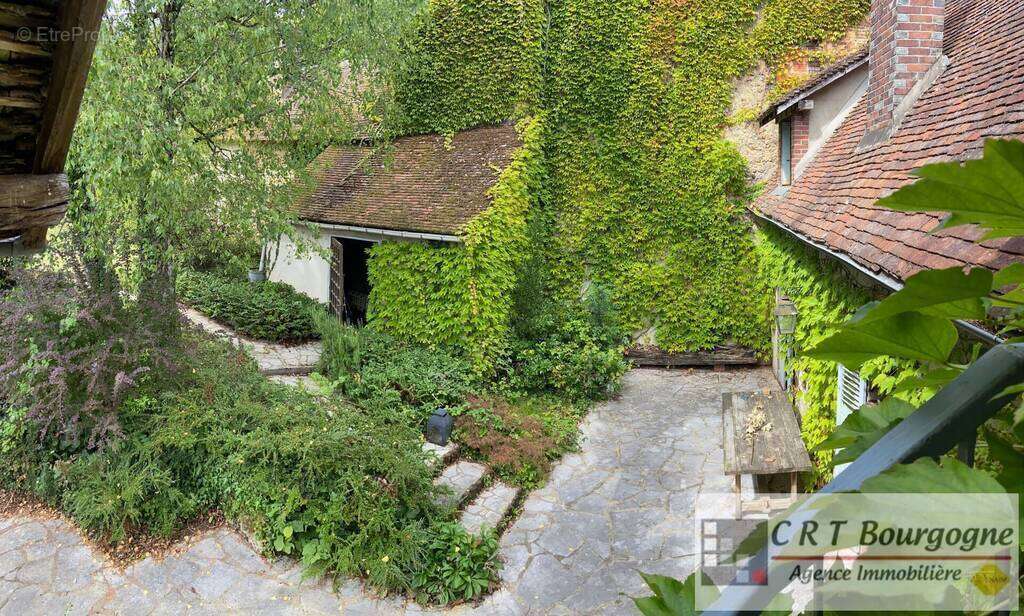 Maison à VILLIERS-SAINT-BENOIT