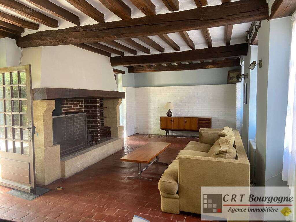 Maison à VILLIERS-SAINT-BENOIT