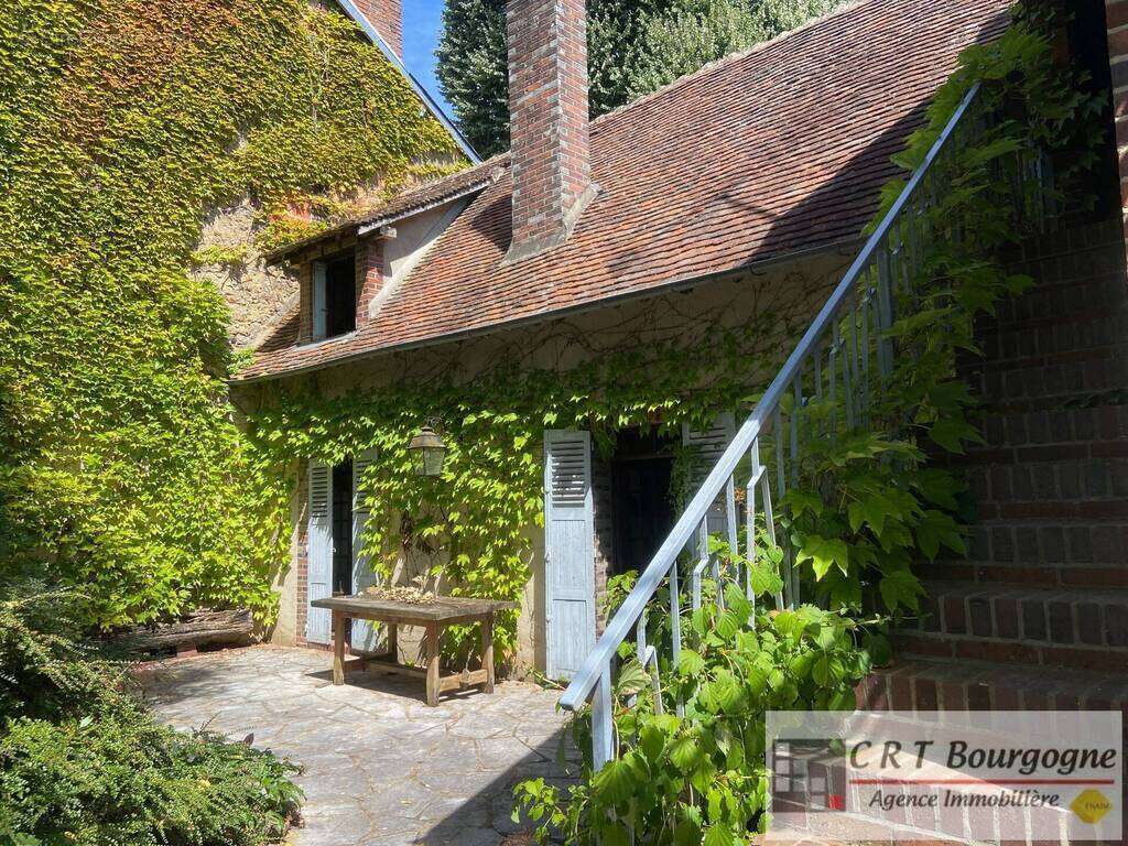 Maison à VILLIERS-SAINT-BENOIT