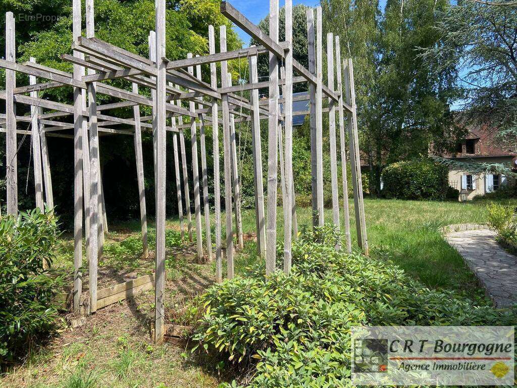 Maison à VILLIERS-SAINT-BENOIT