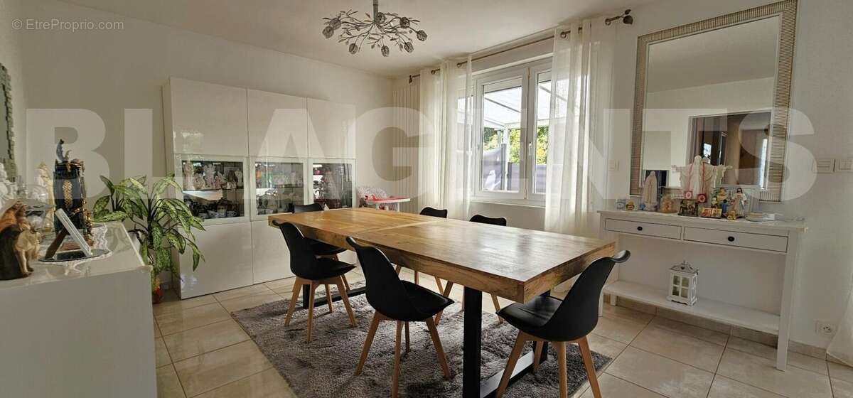 20250823_140940 - Maison à COULOMMIERS