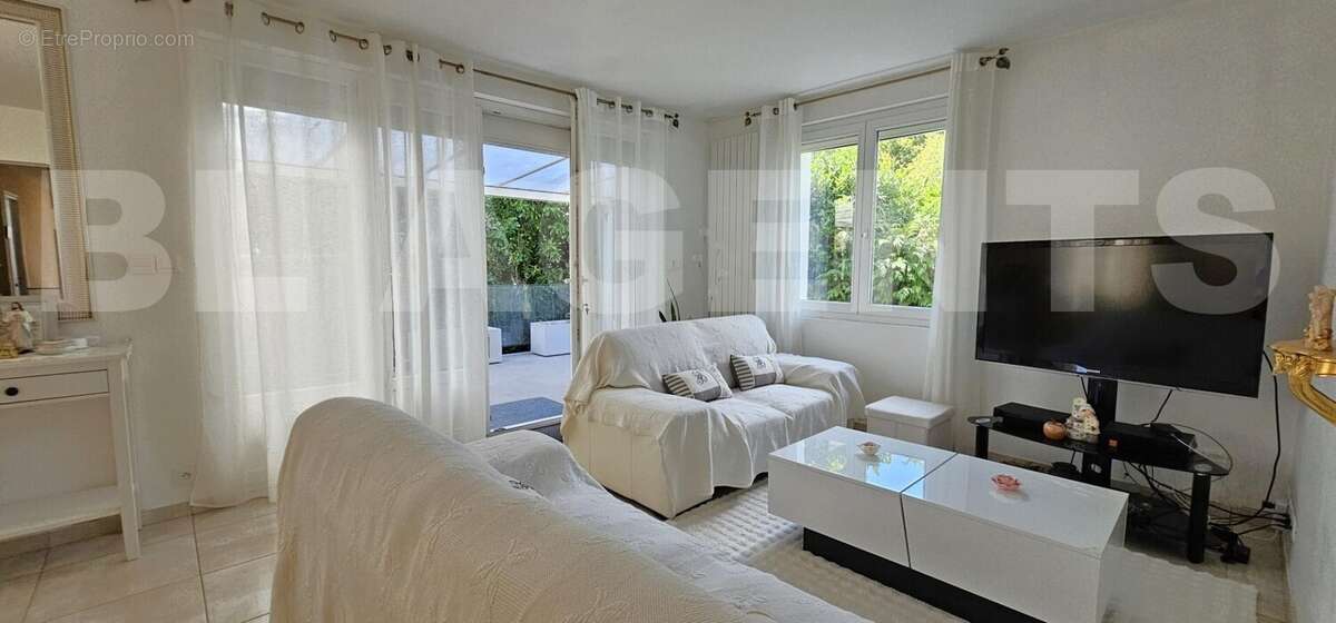 20250823_142927 - Maison à COULOMMIERS