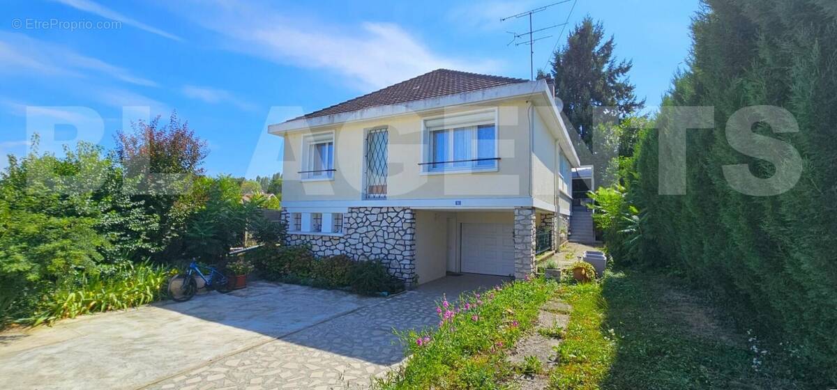 20250823_144515 - Maison à COULOMMIERS