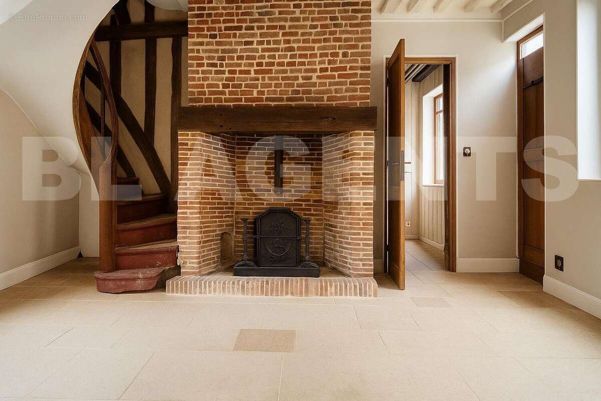 20250822_1518 - Maison à LISIEUX