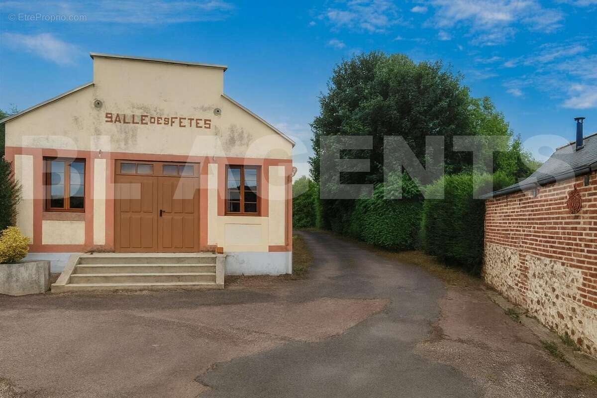 Image 22 août 2025, 15_22_30 - Maison à LISIEUX