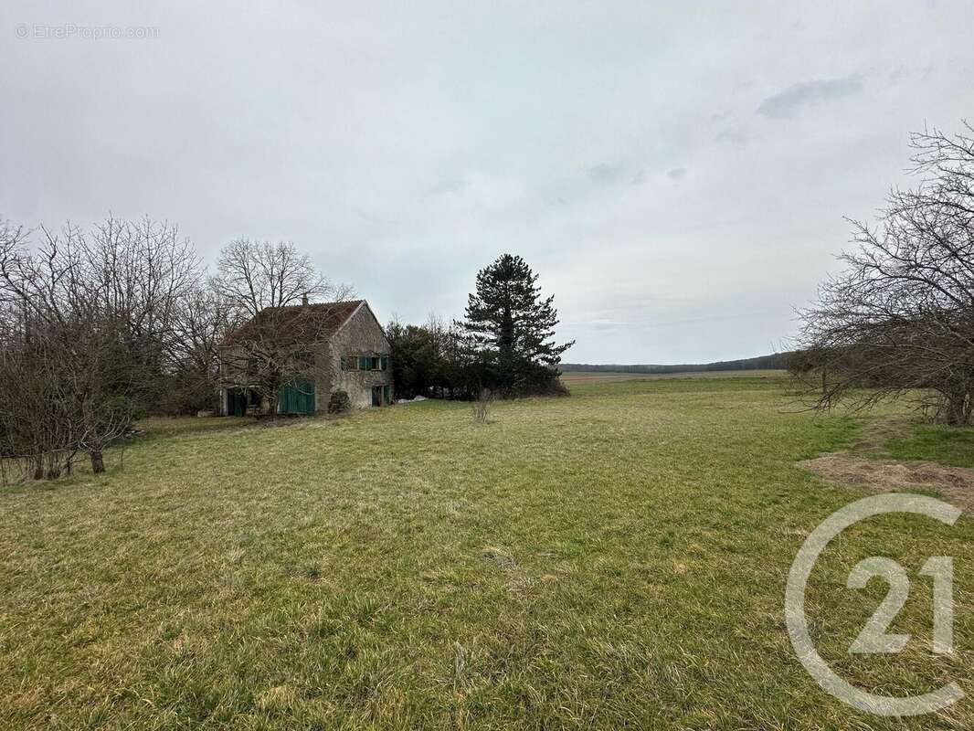 Maison à ETAIS-LA-SAUVIN