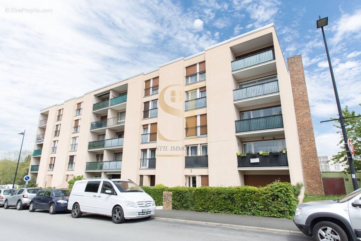 Appartement à EPINAY-SOUS-SENART