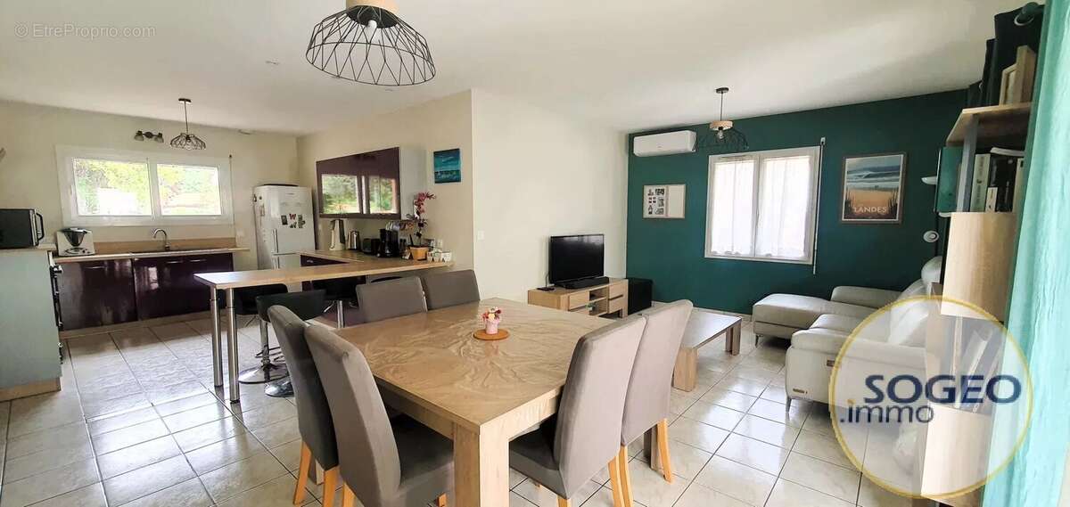 Maison à SAINT-PIERRE-DU-MONT