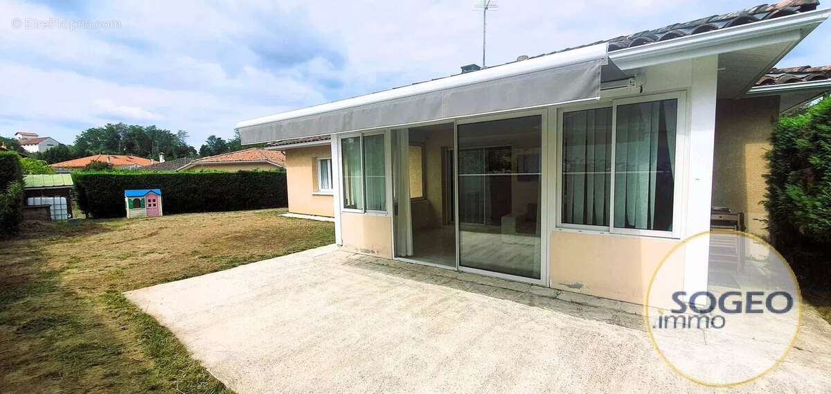 Maison à SAINT-PIERRE-DU-MONT