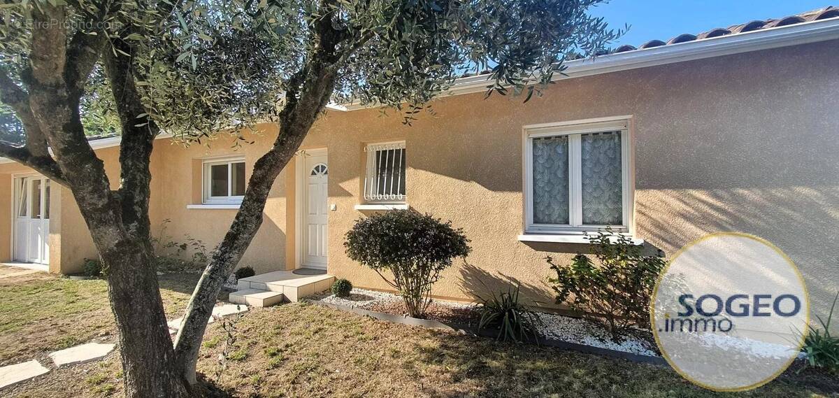 Maison à SAINT-PIERRE-DU-MONT