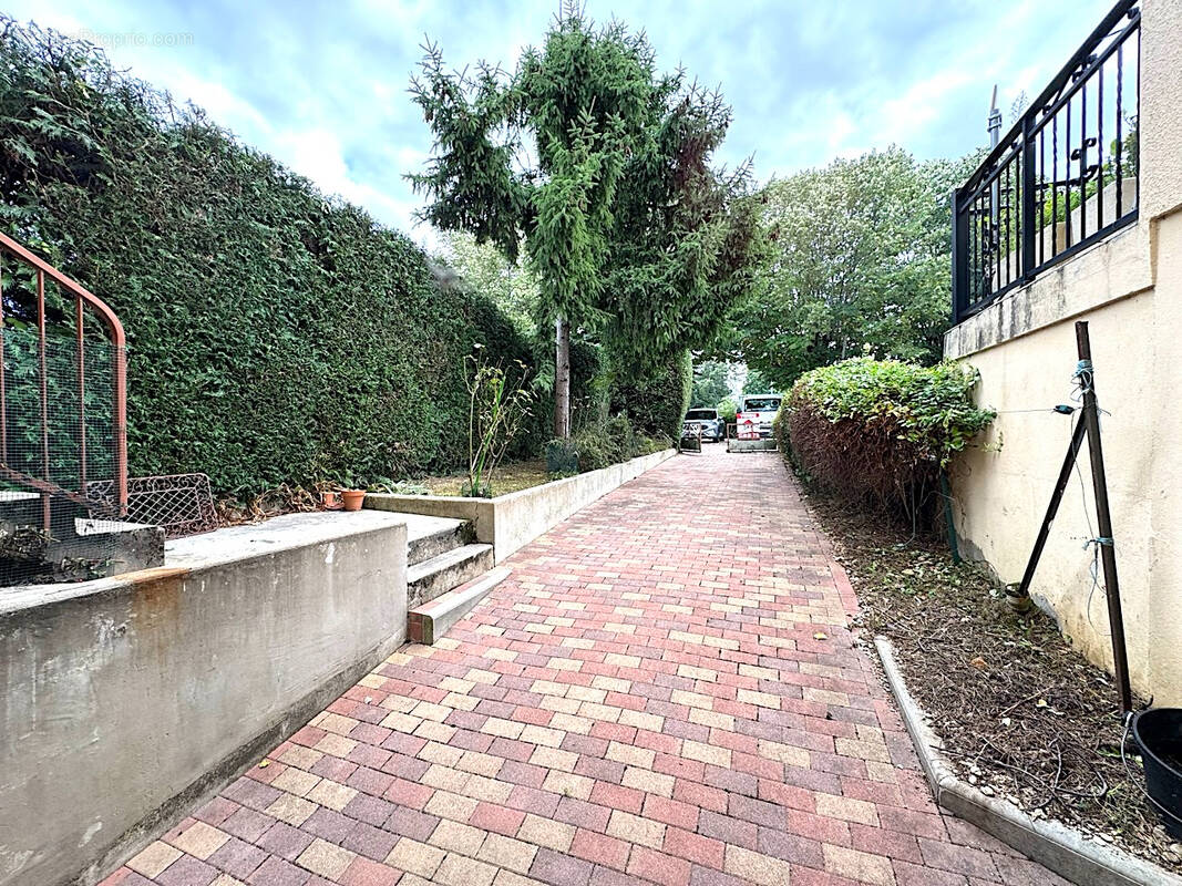 Maison à NEUILLY-LES-DIJON