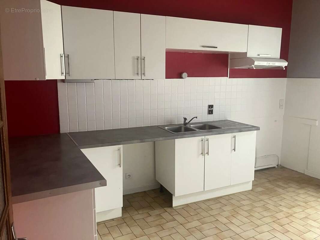 Appartement à PARCAY-MESLAY