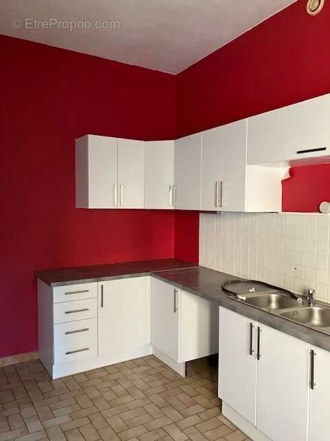 Appartement à PARCAY-MESLAY