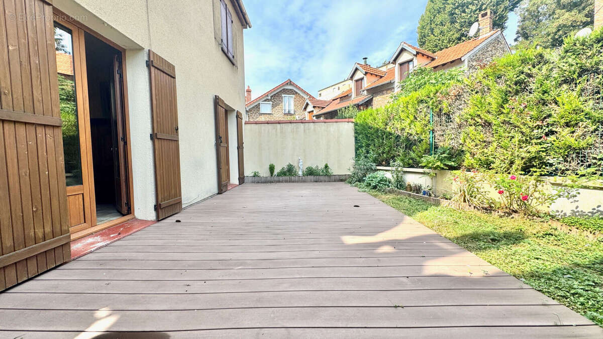 Maison à CORBEIL-ESSONNES