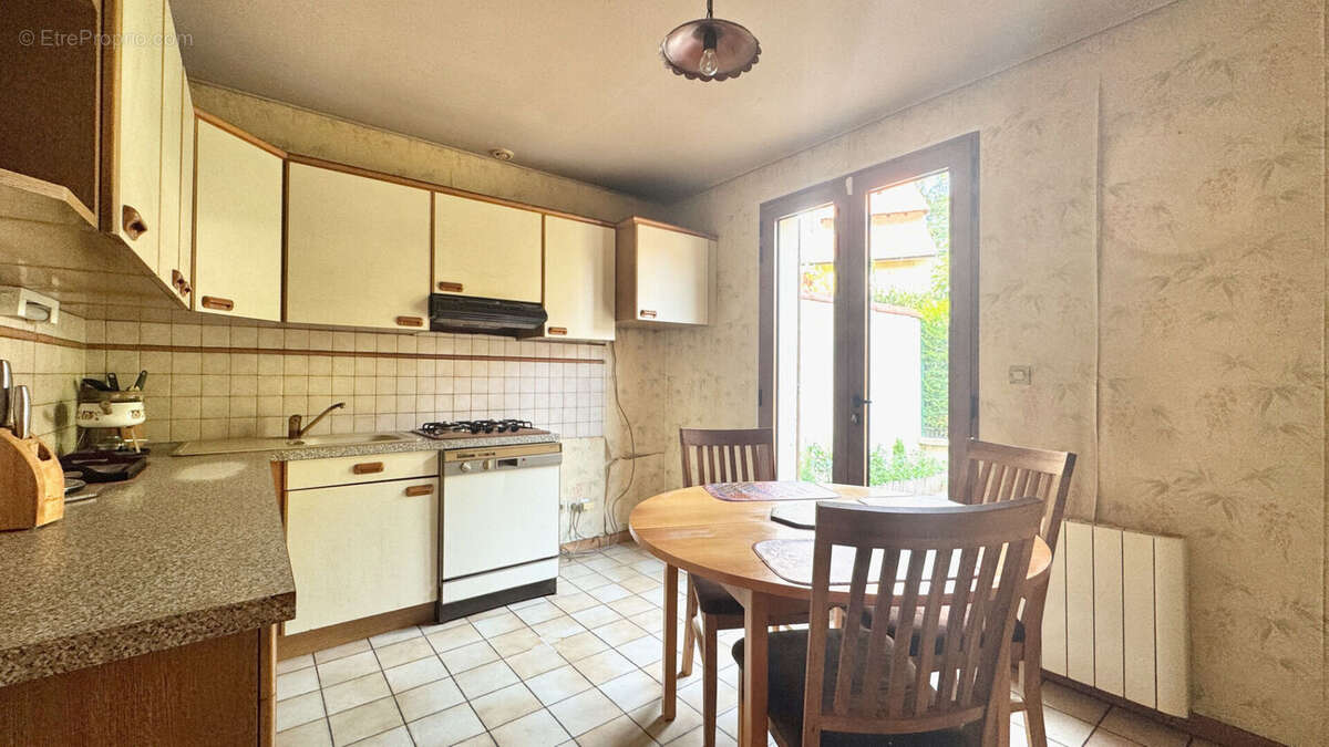 Maison à CORBEIL-ESSONNES