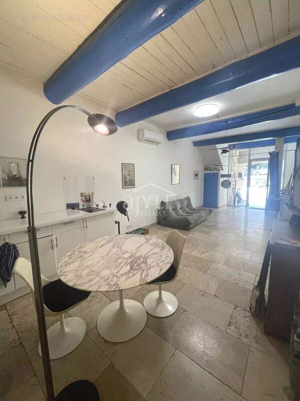 Appartement à ROGNES