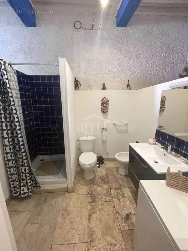 Appartement à ROGNES