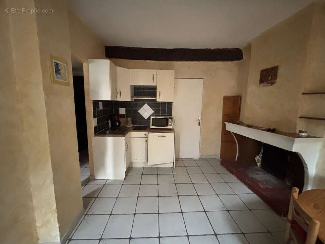 Appartement à FIGANIERES