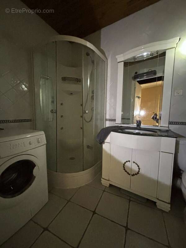 Appartement à FIGANIERES