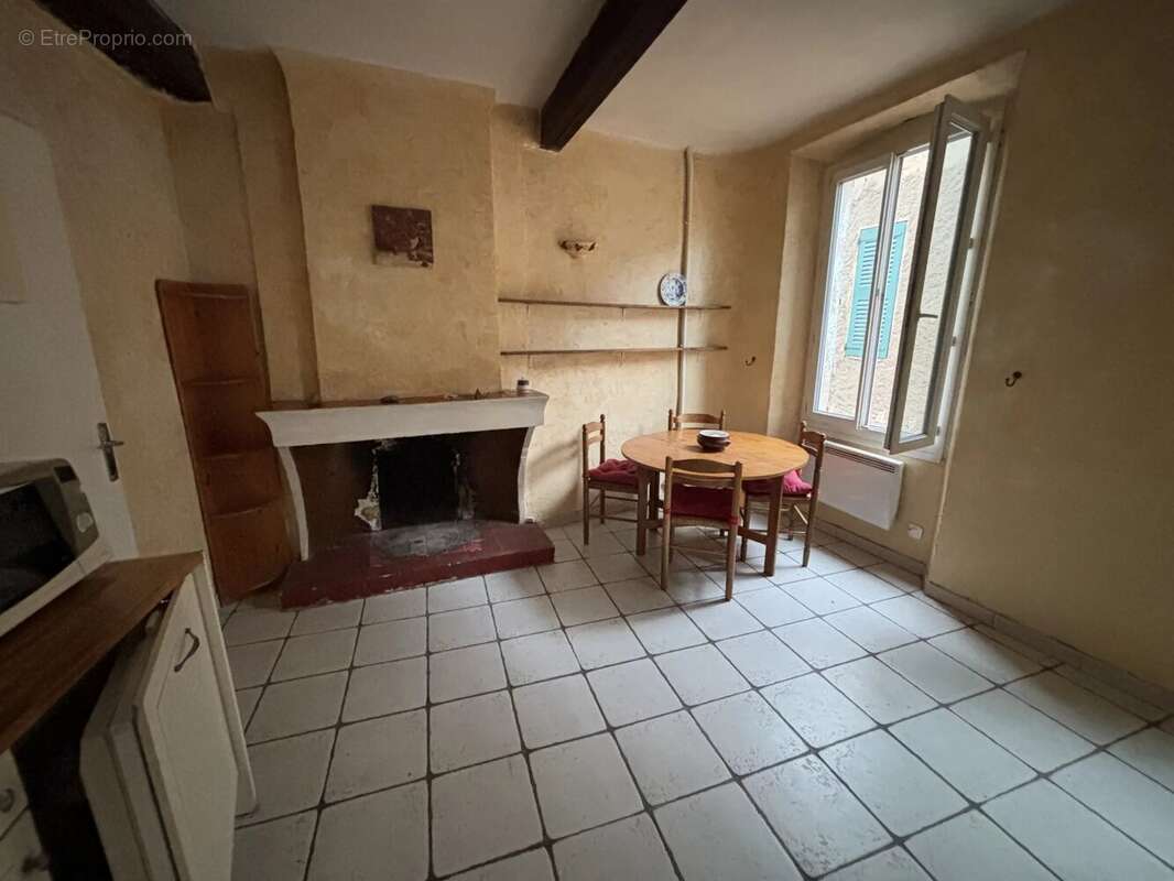 Appartement à FIGANIERES