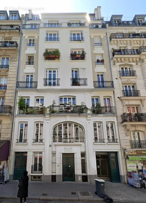 Commerce à PARIS-11E