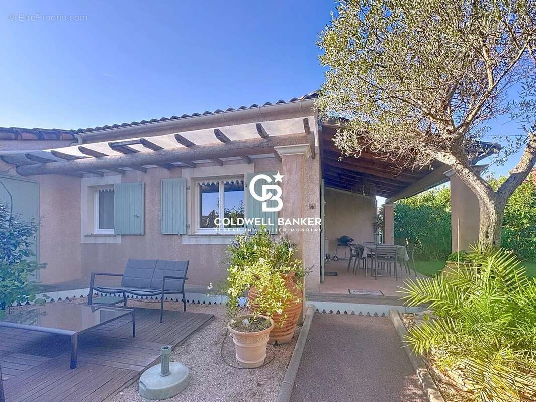 Maison à ROQUEBRUNE-SUR-ARGENS