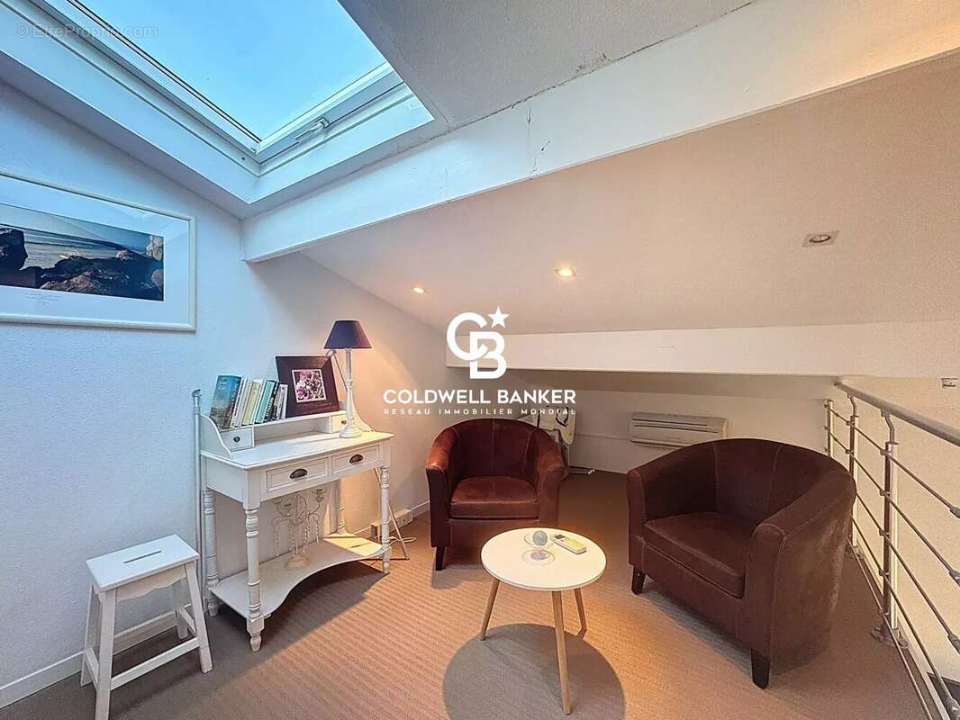 Maison à ROQUEBRUNE-SUR-ARGENS