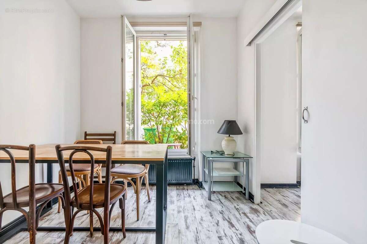 Appartement à PARIS-18E