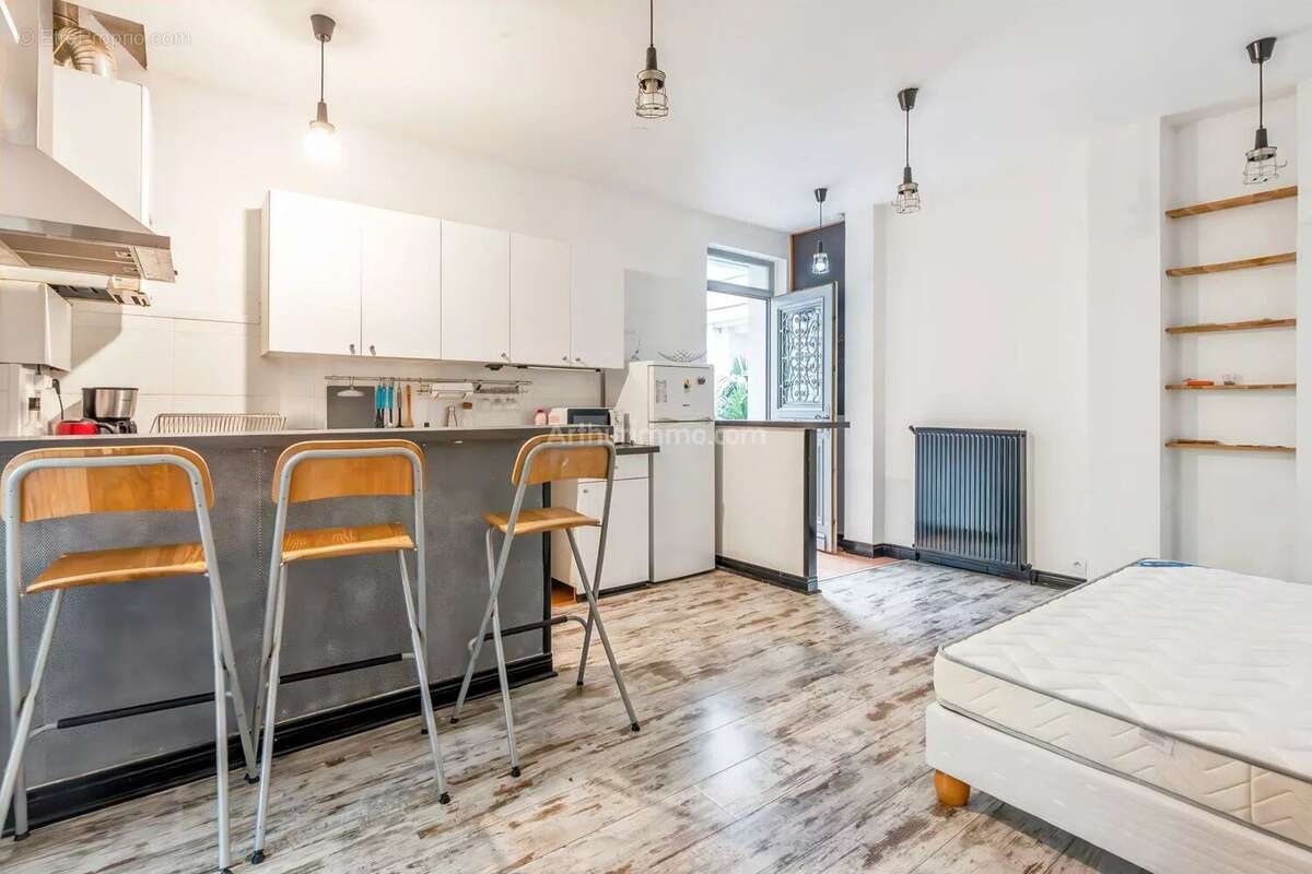 Appartement à PARIS-18E