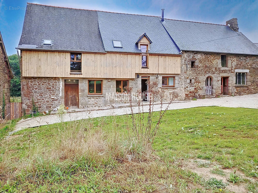 Maison à SAINT-REMY-DU-PLAIN