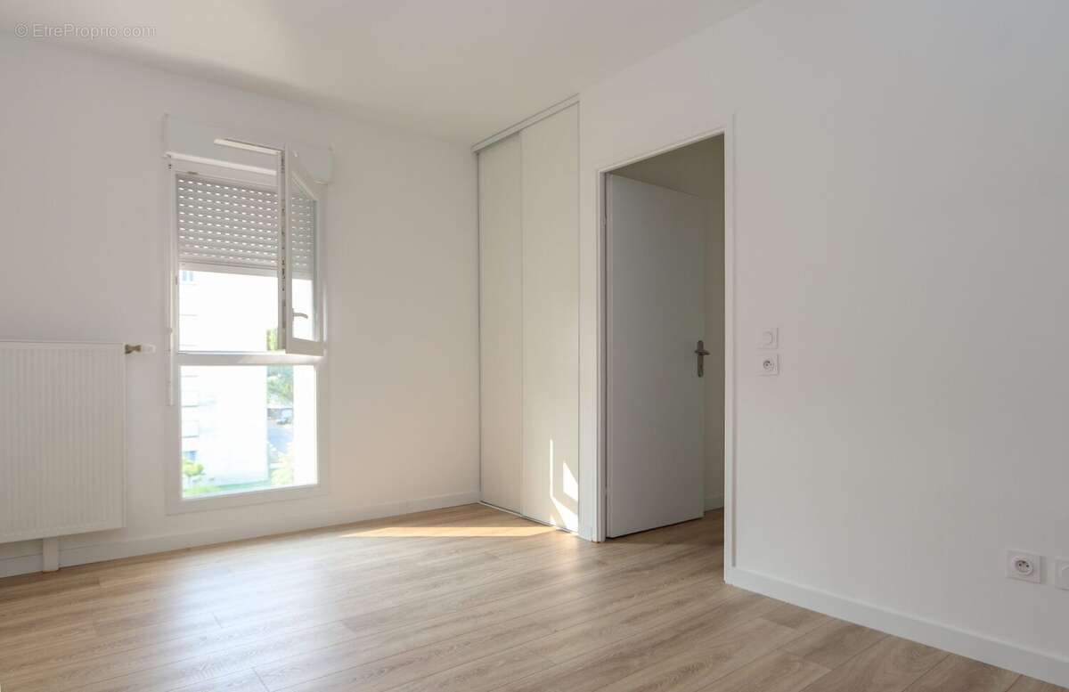 Appartement à LA CHAPELLE-SAINT-MESMIN