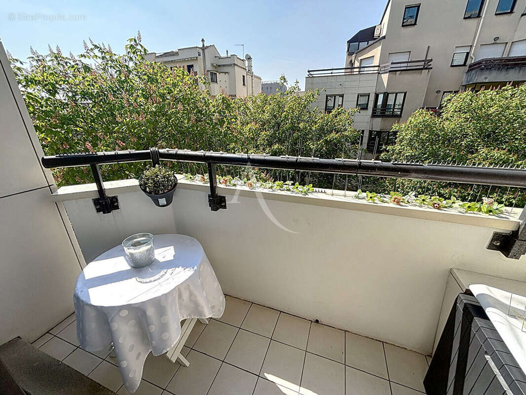 Appartement à SURESNES