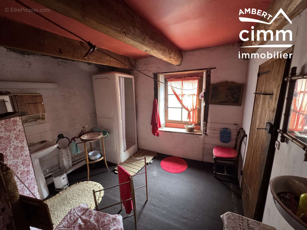 Maison à MARSAC-EN-LIVRADOIS