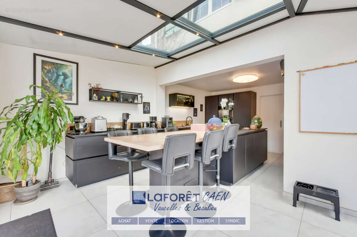 Maison à CORMELLES-LE-ROYAL