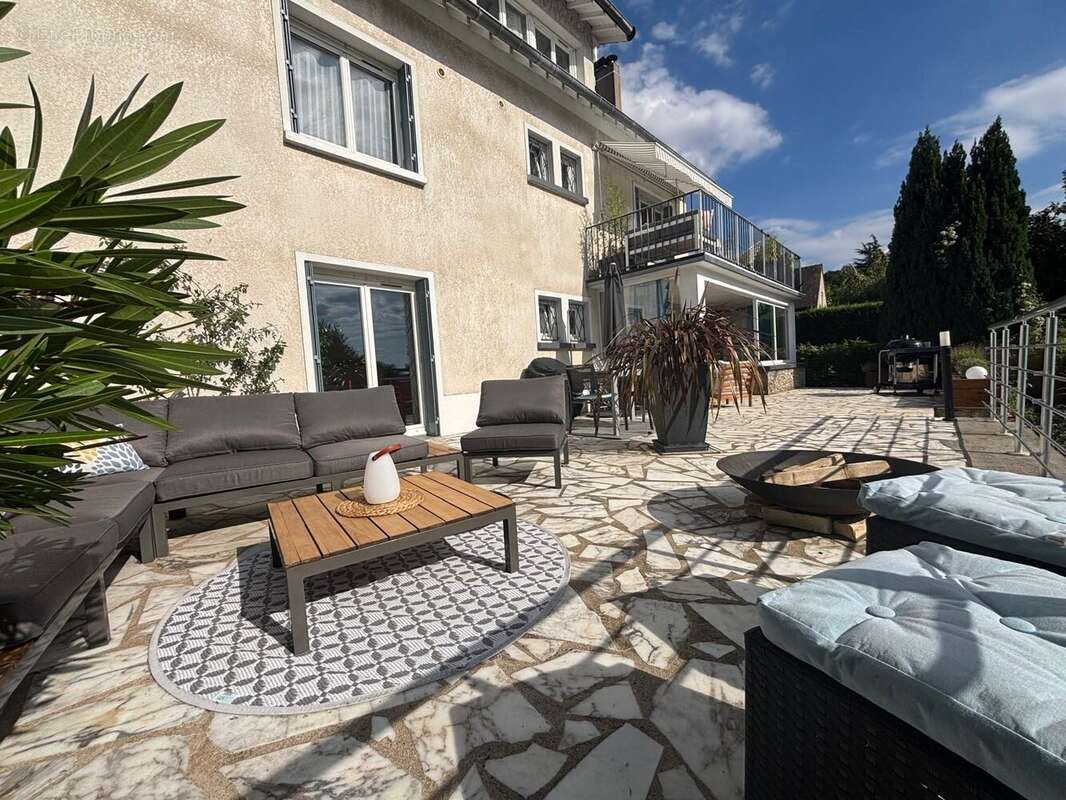 Maison à SAINT-PIERRE-DU-PERRAY