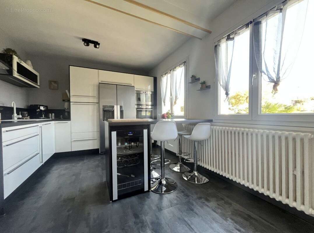 Maison à SAINT-PIERRE-DU-PERRAY